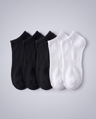 10-pack Ankelstrumpor – svarta och vita