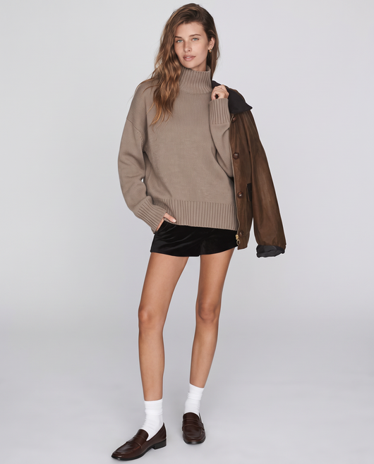 Oversize Strikket Rullekravesweater