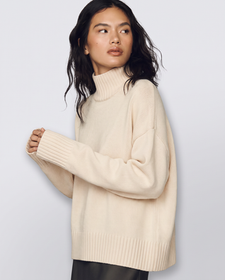 Oversize Strikket Rullekravesweater
